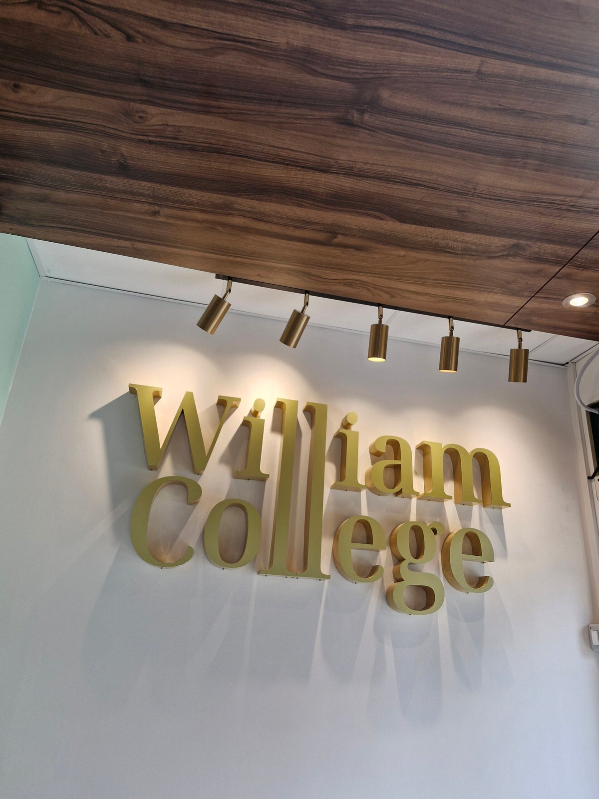 William College First Impression | YourStudyAdvisor