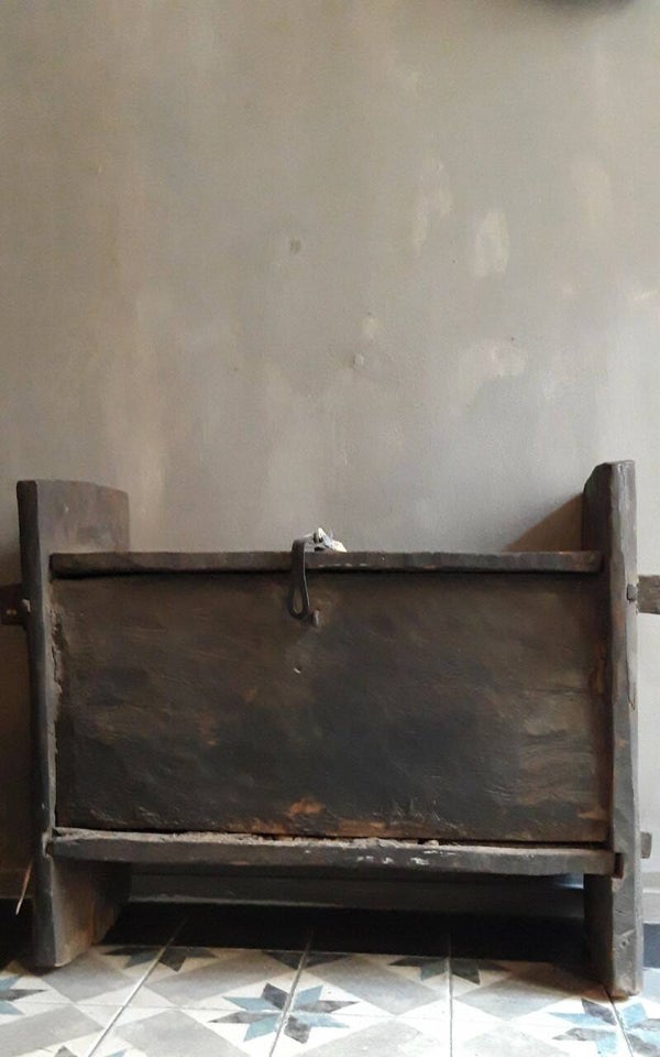 Unieke oude houten Himalaya kist Hoffz