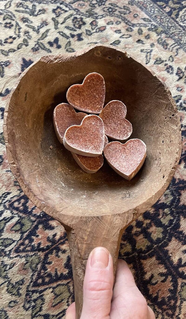 lekker geurende amber blokjes in een Hart Vorm