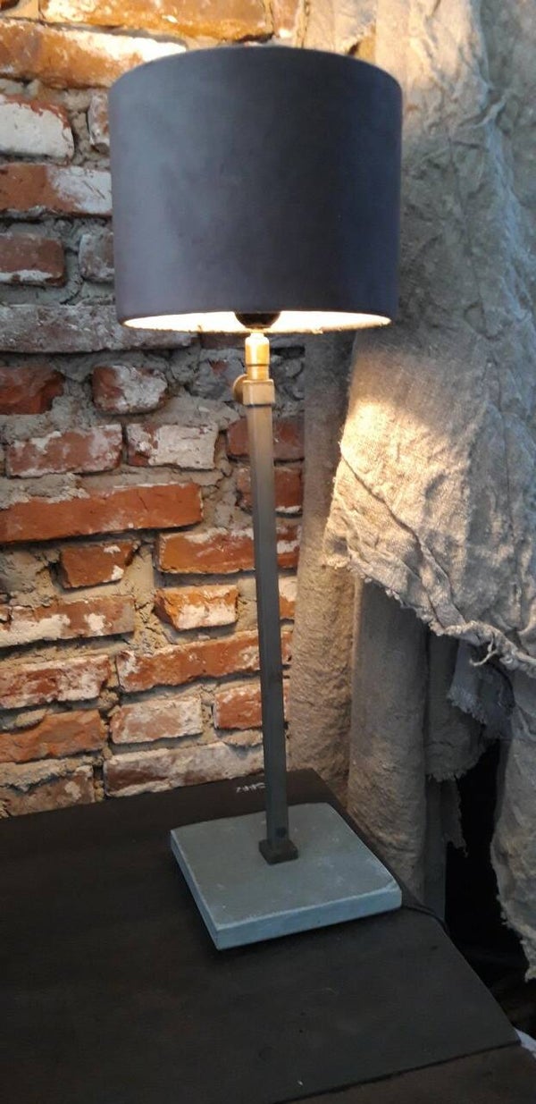 Lamp betonnen voet 