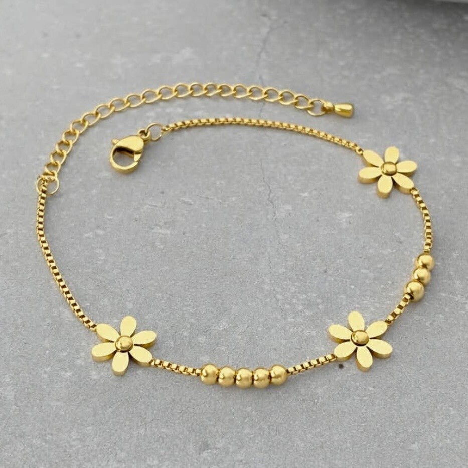 Tarnish Resistant Flower Bead Bracelet - Gold