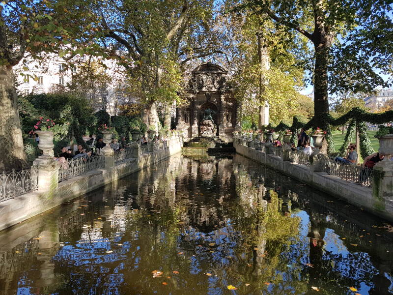 La fontaine Médicis au jardin du Luxembourg