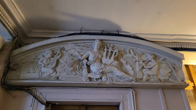 bas-reliefs de la rue Popincourt