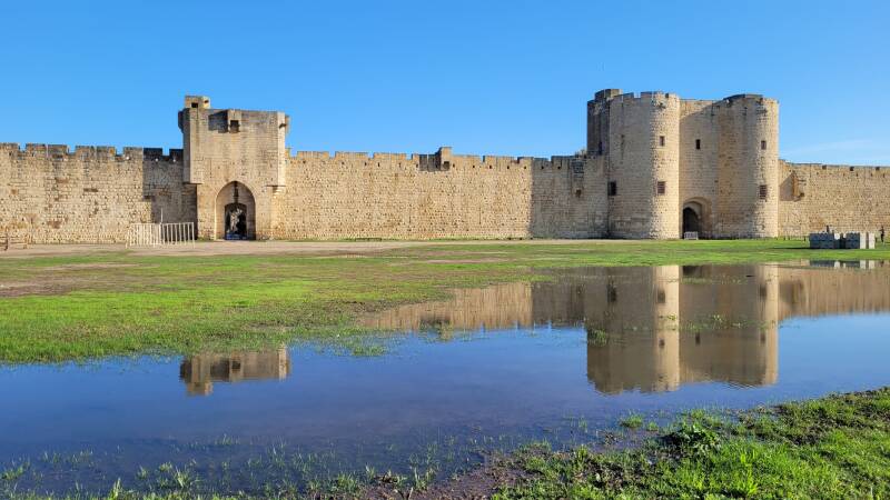 Les remparts d'Aigues-Mortes