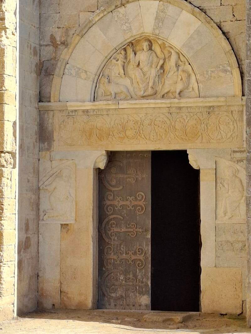 cathédrale de Maguelone