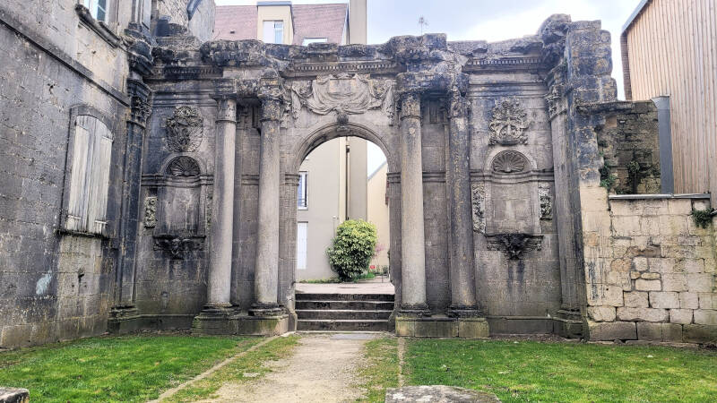 Ancien couvent des Ursulines de Langres