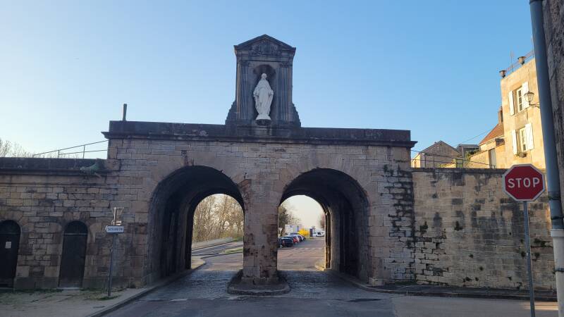 Les remparts de Langres