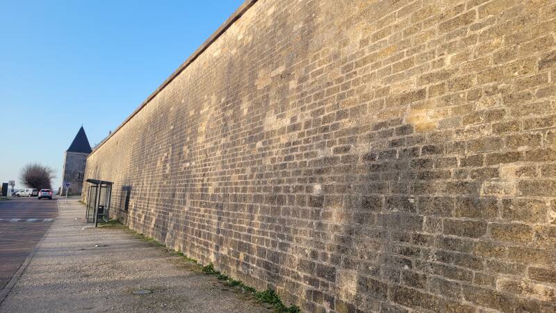 Les remparts de Langres