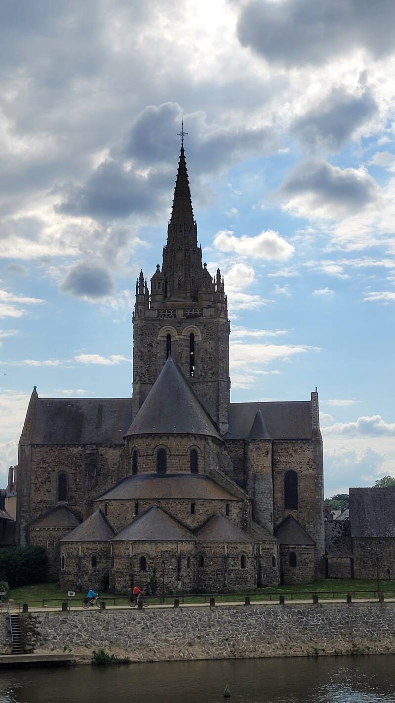 La basilique Notre-Dame d'Avesnières