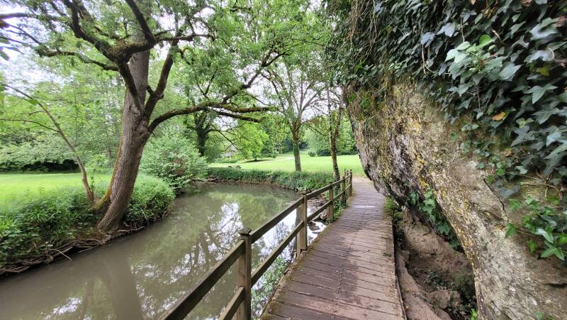 Vallée des grottes de Saulges