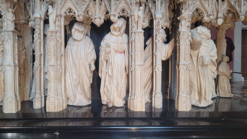 Les tombeaux des ducs de Bourgogne