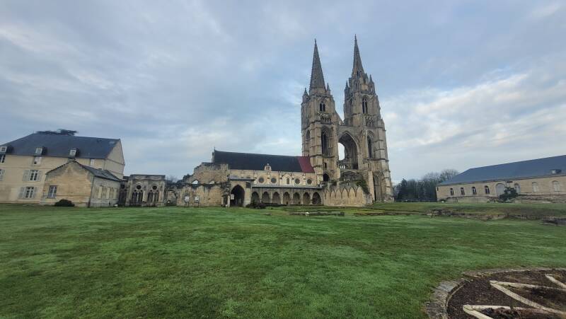 L’abbaye Saint-Jean-des-Vignes