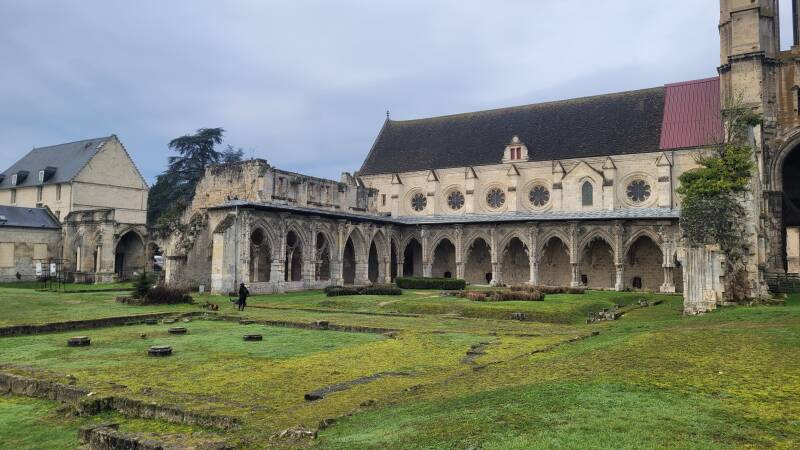 L’abbaye Saint-Jean-des-Vignes