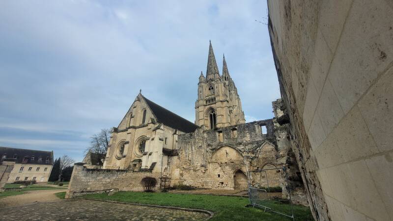 L’abbaye Saint-Jean-des-Vignes