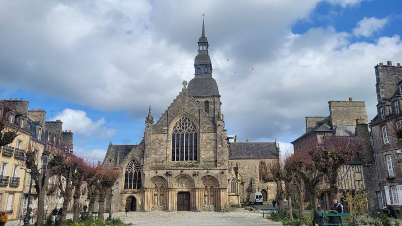 Dinan