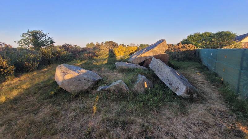 Le dolmen de la Ville-Hamon à Erquy
