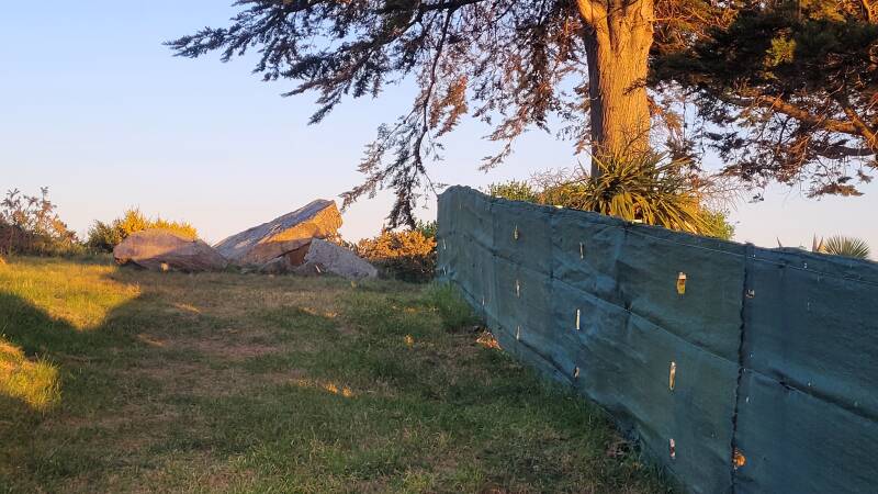 Le dolmen de la Ville-Hamon à Erquy