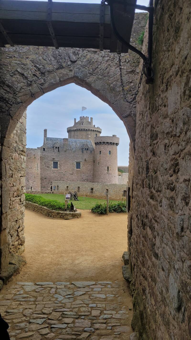 Château de La Roche Goyon ou Fort La Latte