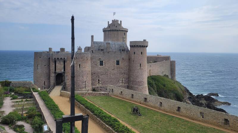 Château de La Roche Goyon ou Fort La Latte