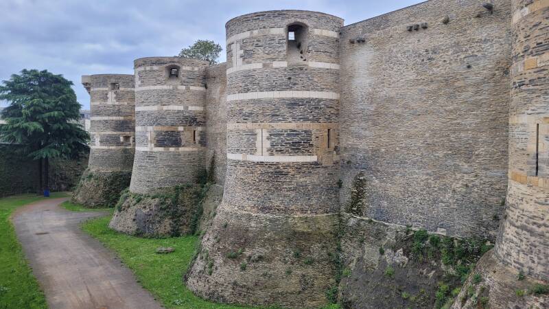 Le château d'Angers