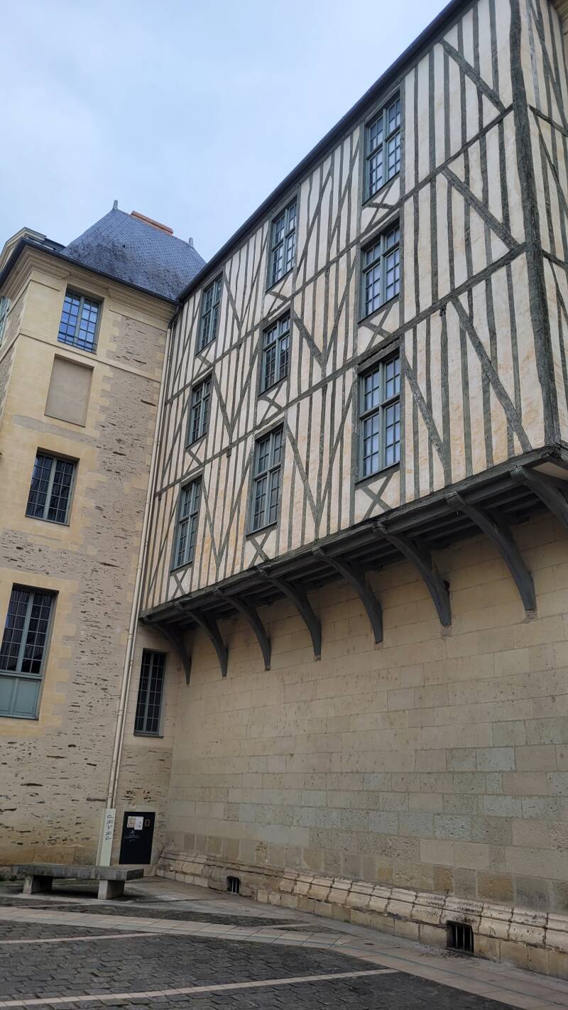 Le Logis Barrault