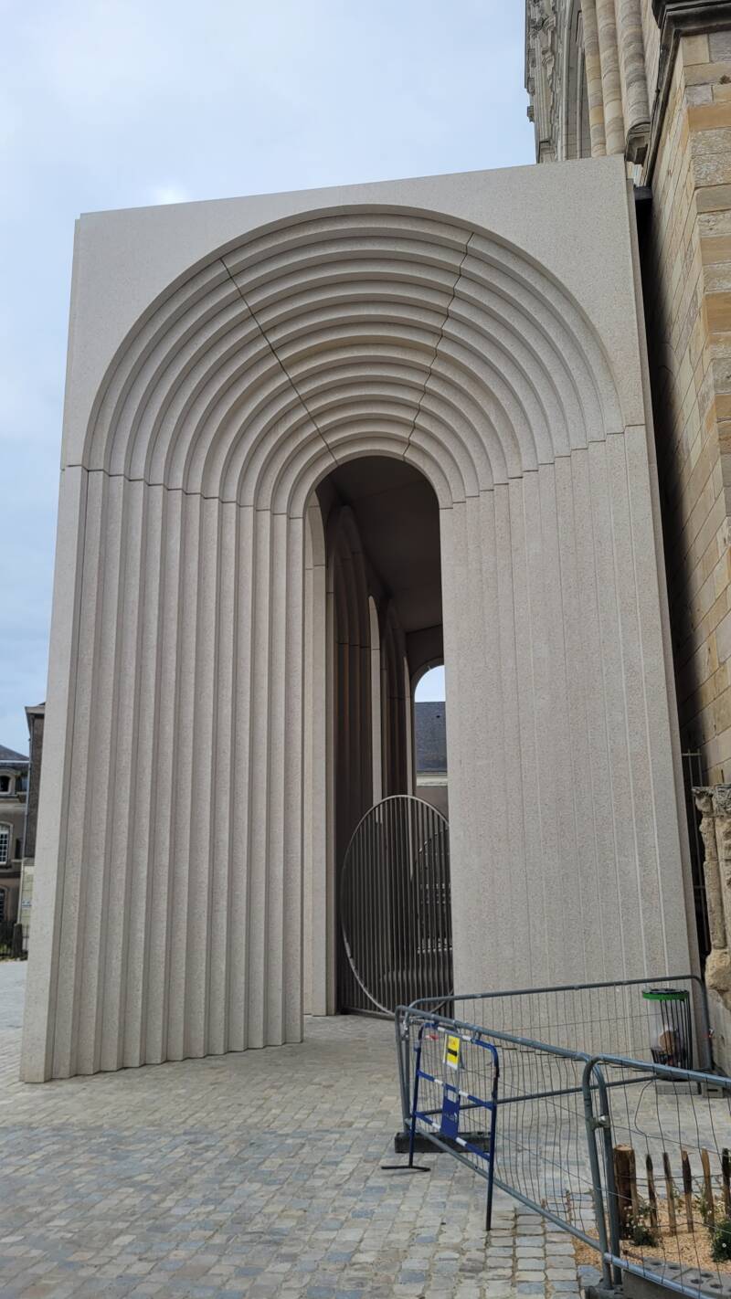Le portail de la cathédrale d'Angers