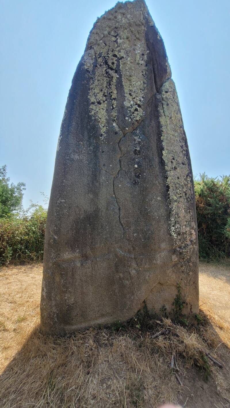 Le menhir de Kermaillard