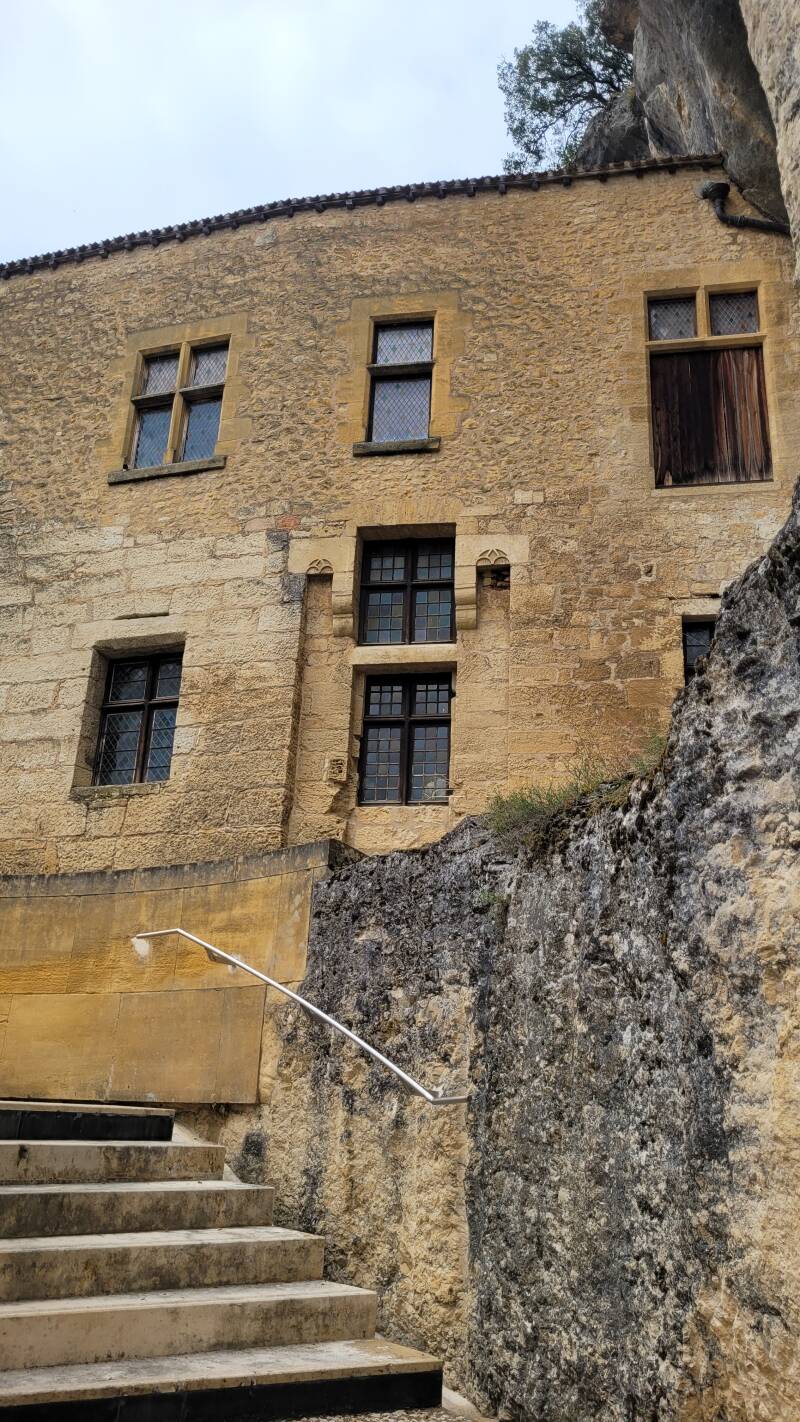 Le château des Eyzies