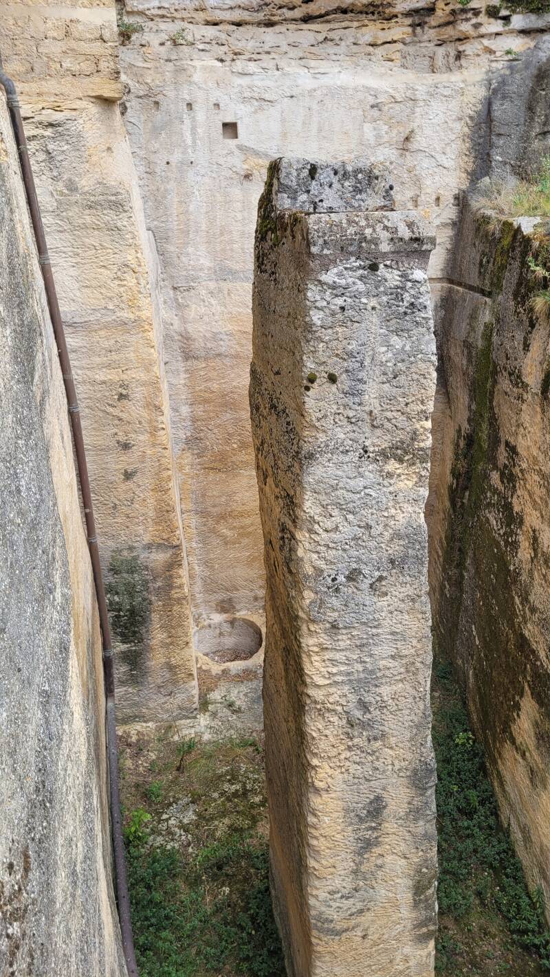 Le château des Eyzies