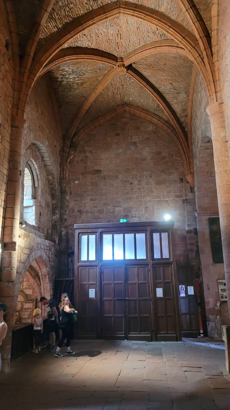 Église Saint-Pierre de Collonges-la-Rouge