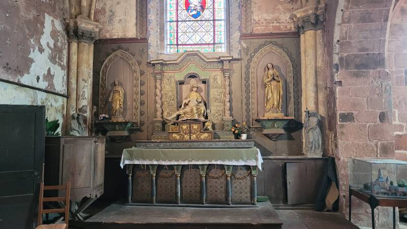 Église Saint-Pierre de Collonges-la-Rouge