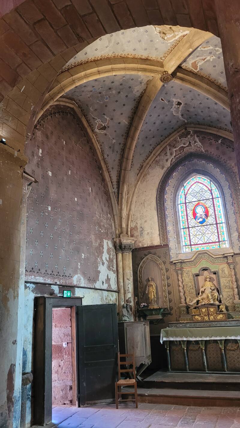 Église Saint-Pierre de Collonges-la-Rouge