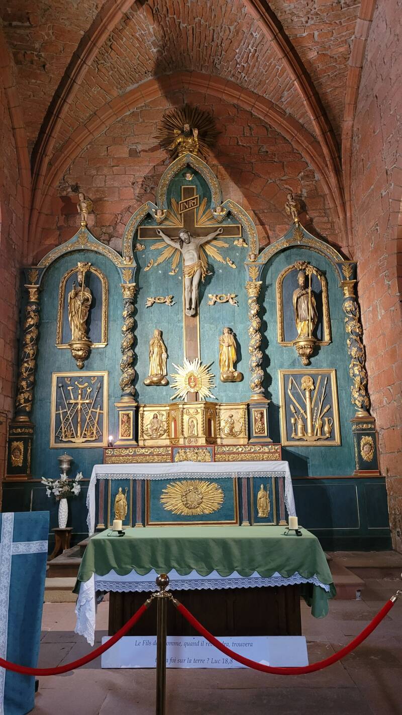 Église Saint-Pierre de Collonges-la-Rouge