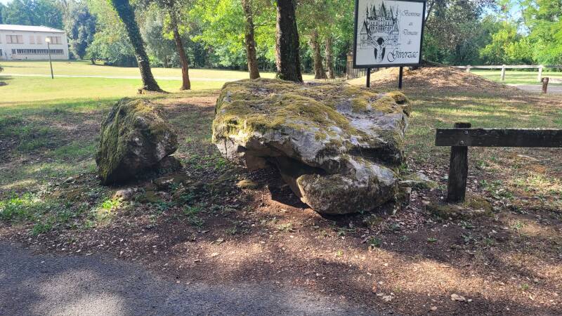 Le dolmen de Giverzac