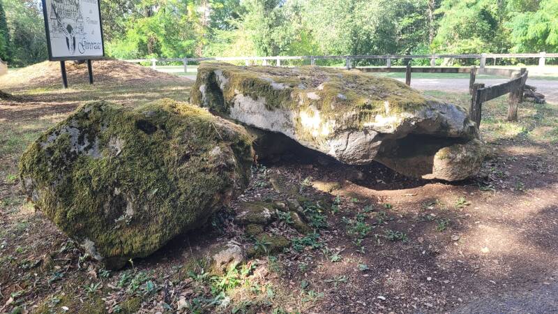 Le dolmen de Giverzac