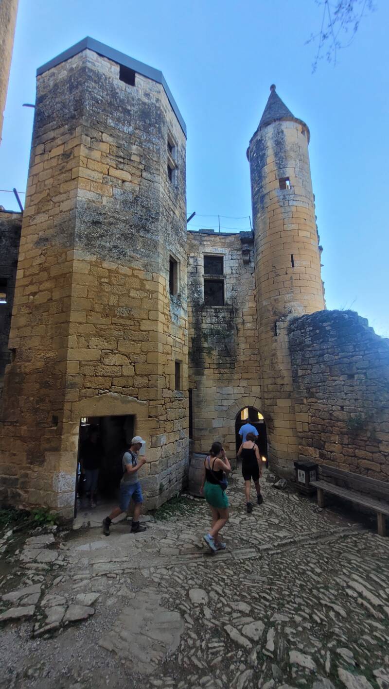 Le château de Commarque