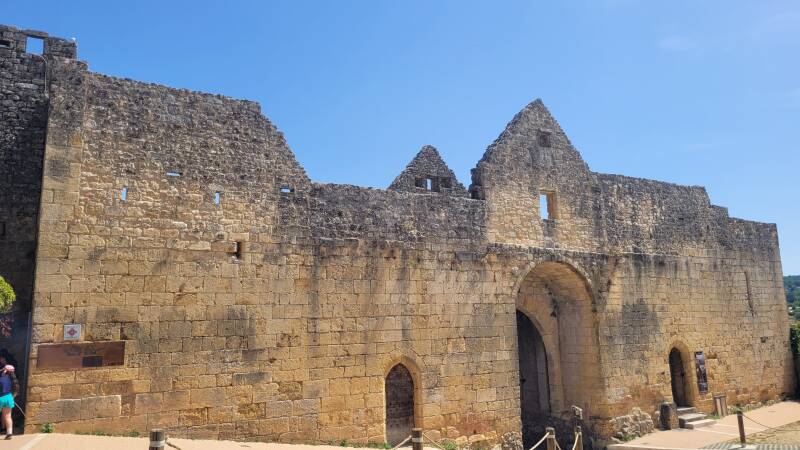 La porte des tours à Domme