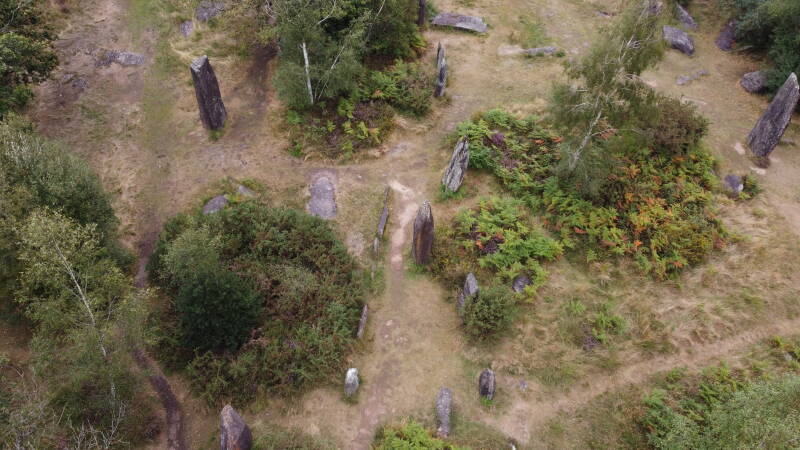 L'alignement des Pierres Droites