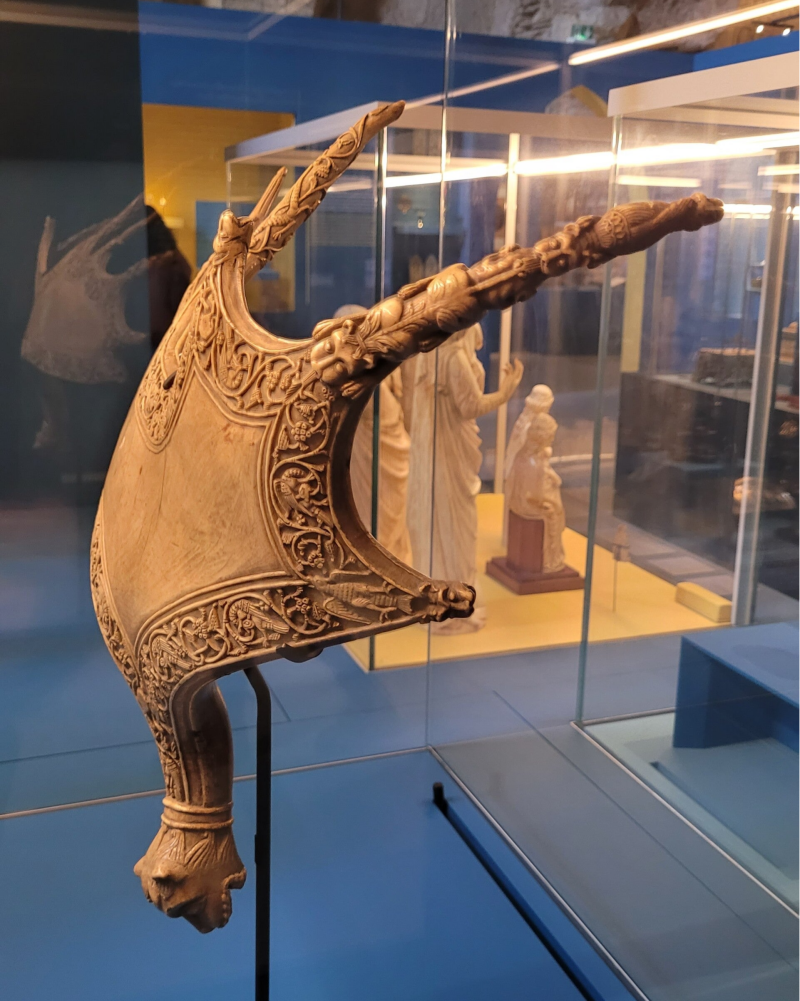 Le Moyen Âge du XIXe siècle. Créations et faux dans les arts précieux.