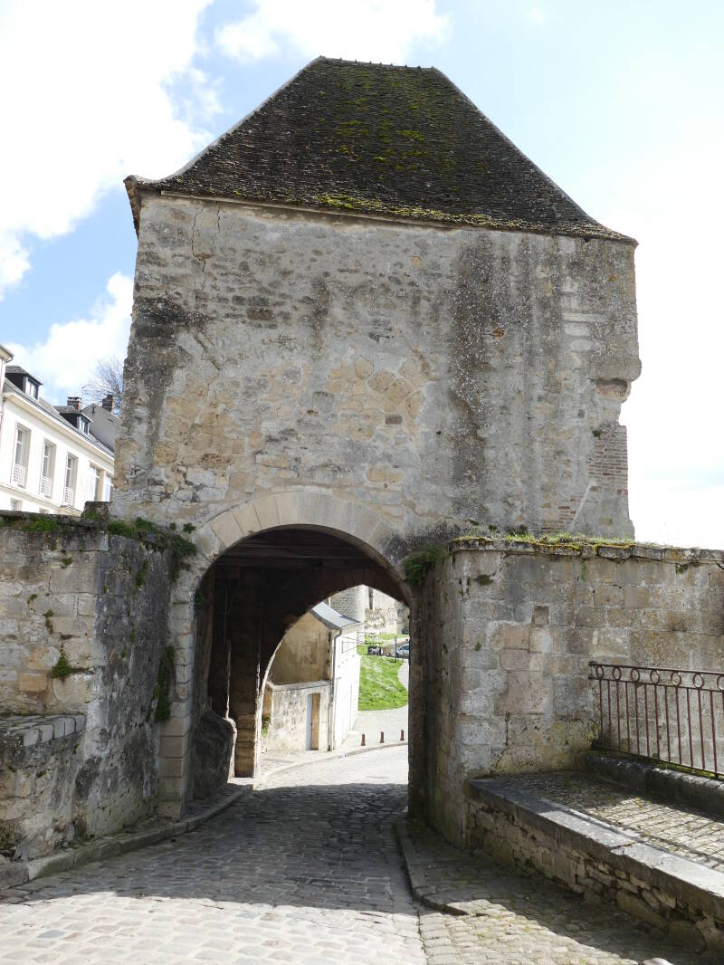 La porte d'Ardon