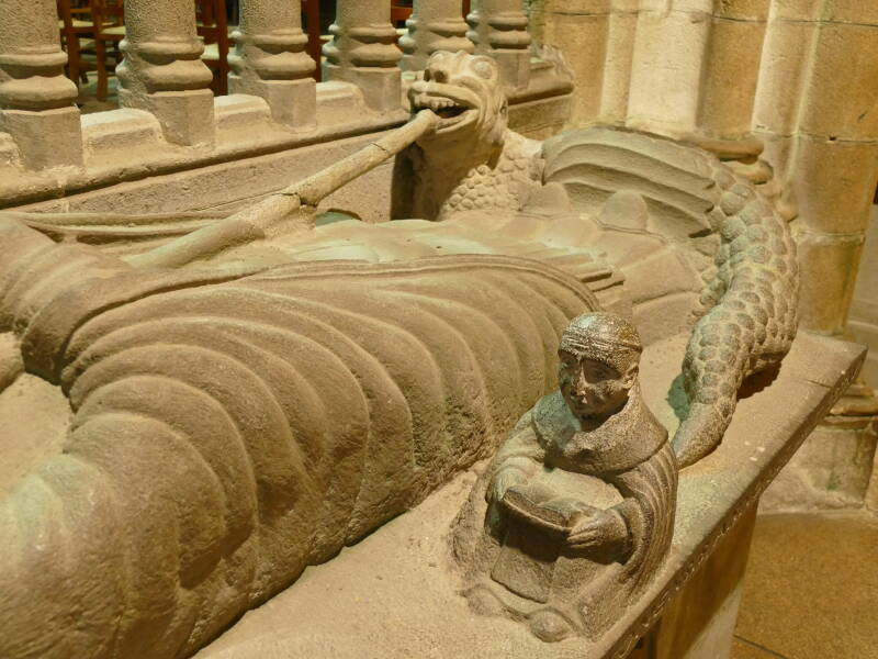 tombeaux de la cathédrale Saint-Paul-Aurélien