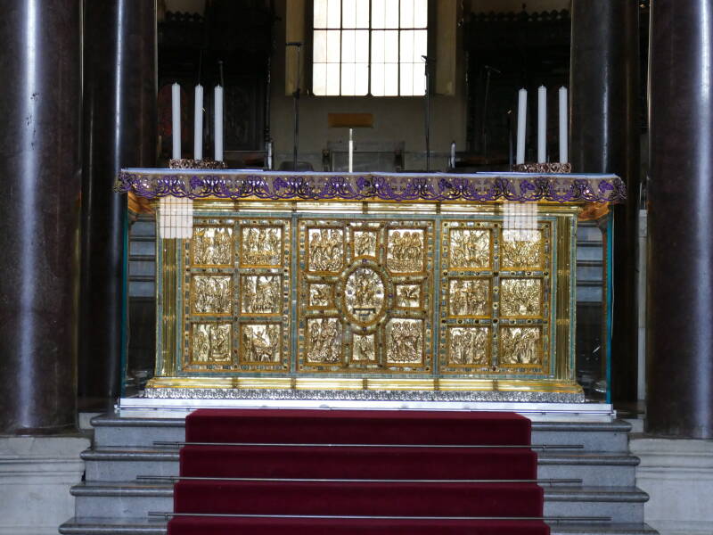 La basilique Saint-Ambroise de Milan