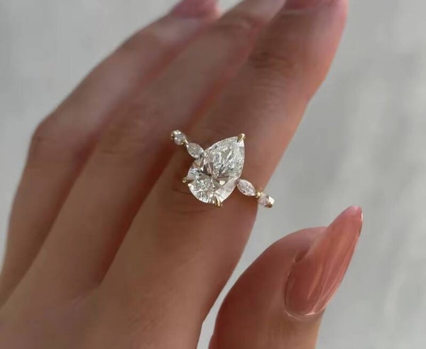 Loujain ring gold