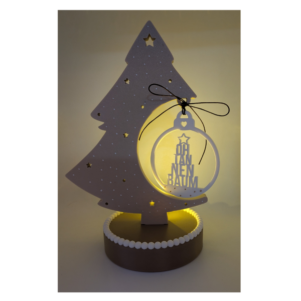 Tannenbaum mit Christbaumkugel