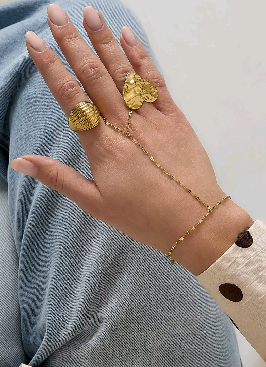 Hand chain goud