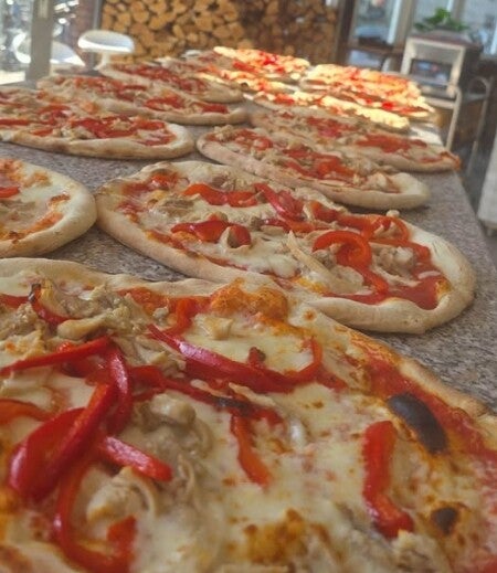 verse Italiaanse diepvries pizza`s