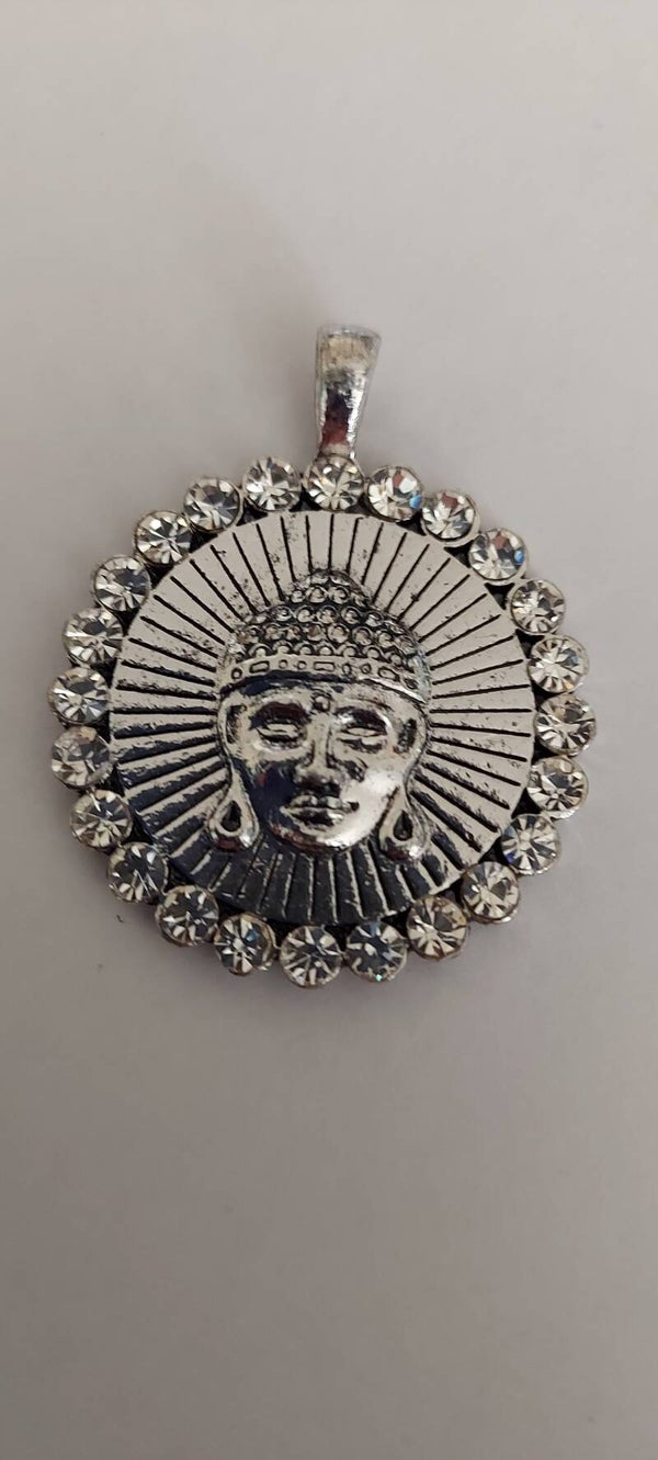 Geluks amulet Buddha en strassteentjes