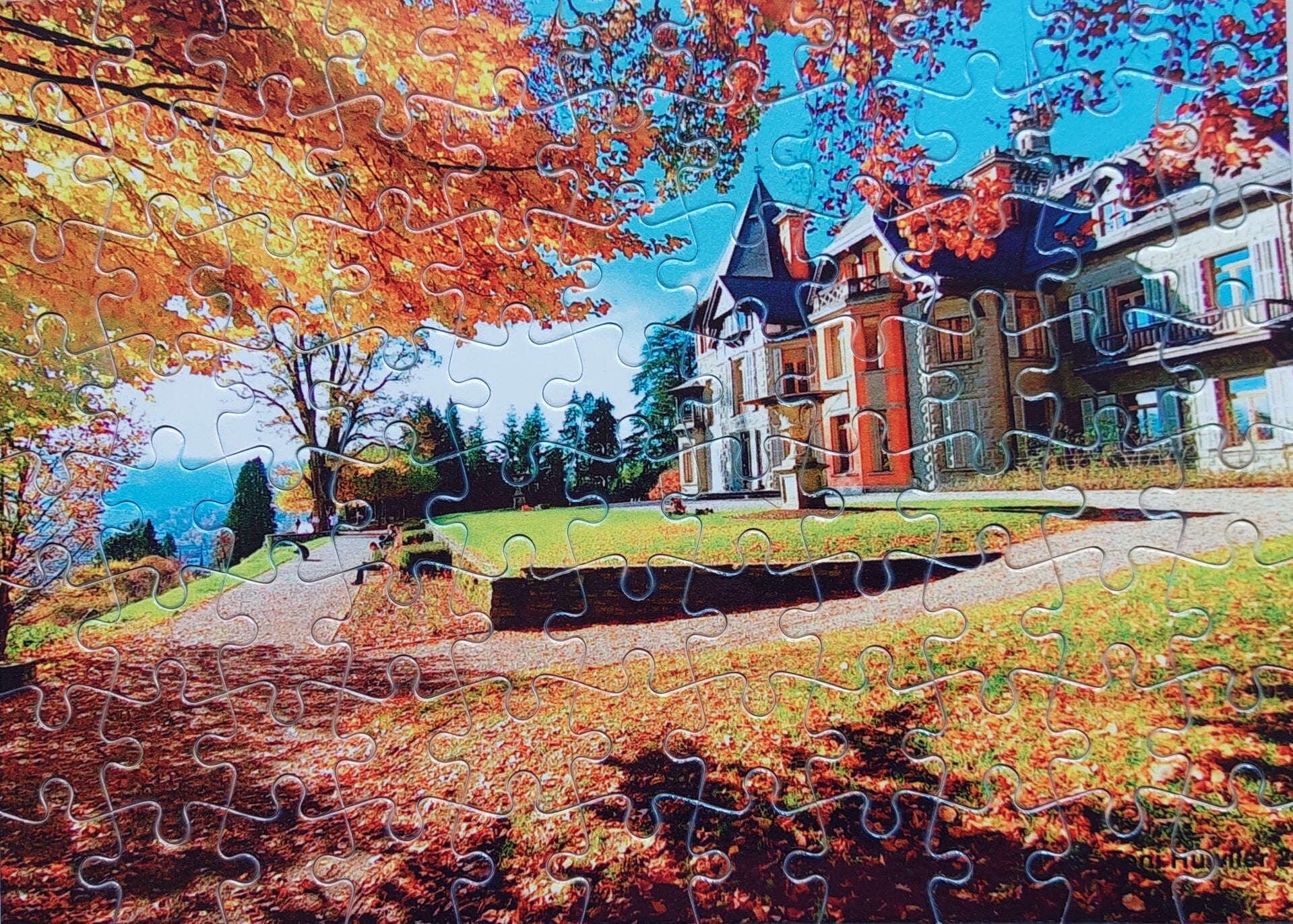 Herbstzauber am Konservatorium Luzern – 88-teiliges Puzzle