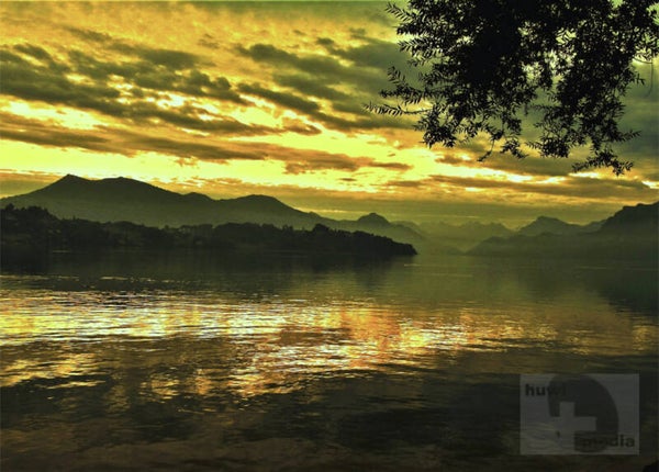 Sanfte Lichter und stille Natur