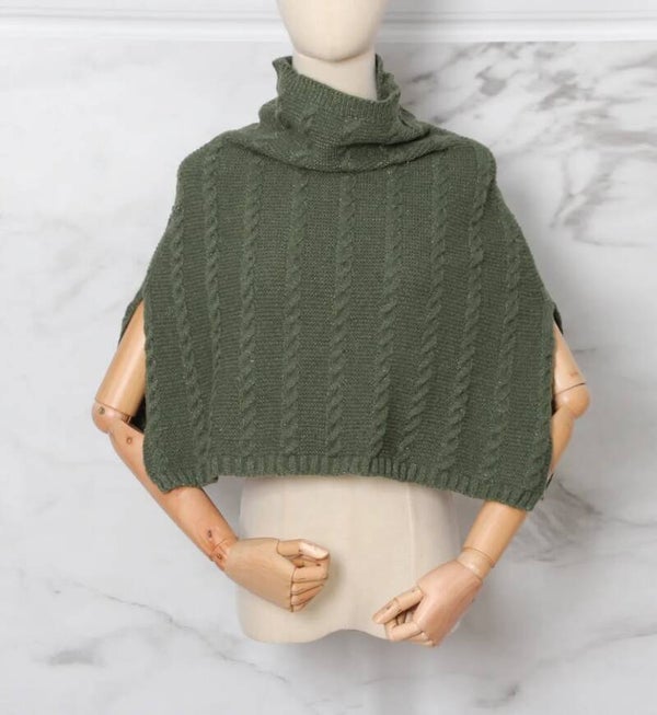 Groene poncho met kol